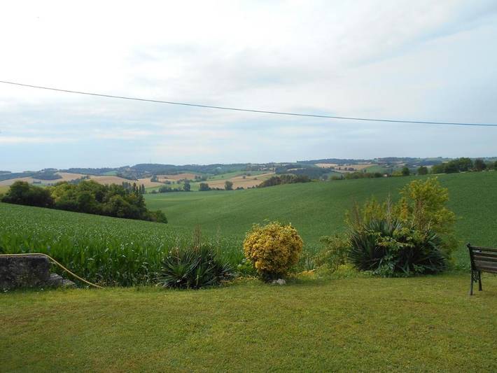 Gîte pour 6 personnes, avec piscine ainsi que vue et jardin, adapté aux familles à Nanteuil-Auriac-de-Bourzac - 2