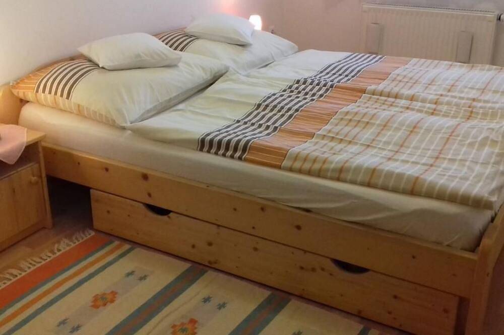 Ganze Wohnung, Fewo mit Balkon in Bük, Komitat Eisenburg