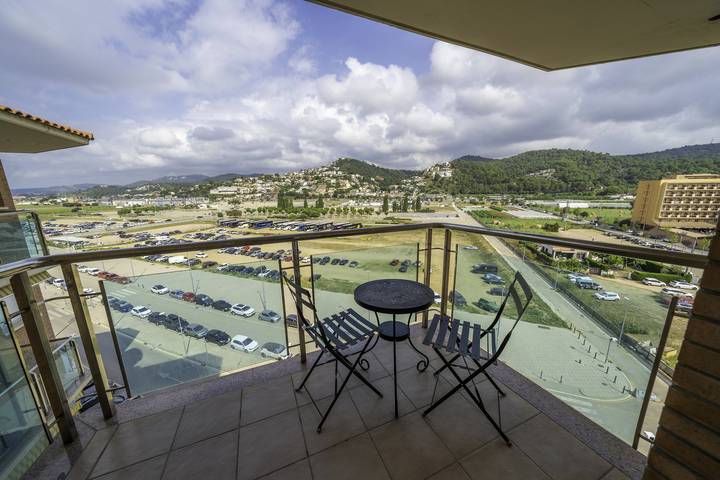 Ferienwohnung für 5 Personen, mit Balkon und Kinderpool sowie Garten in Santa Susanna - 3