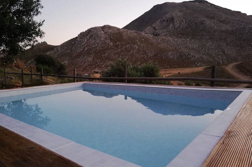 Wooden house at the mountain in Iraklio-Heraklion und Umgebung