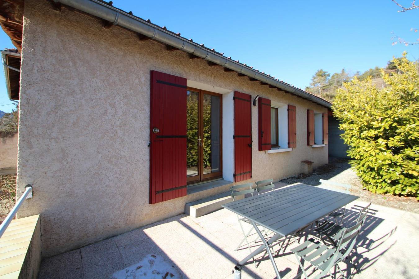 Gîte für 5 Personen mit Terrasse in La Bâtie-Montsaléon, Gap und Umgebung