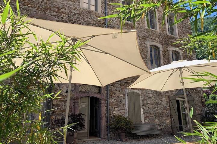 Location de vacances pour 20 personnes, avec jardin à Bagnères-de-Luchon