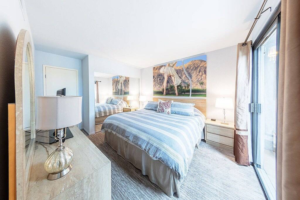 Ganze Wohnung, Stilvolle Rancho Las Palmas Country Club Eigentumswohnung in Rancho Mirage, Coachella Valley