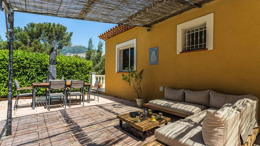 Ferienwohnung für 11 Personen, mit Garten und Pool in Toulon - 2