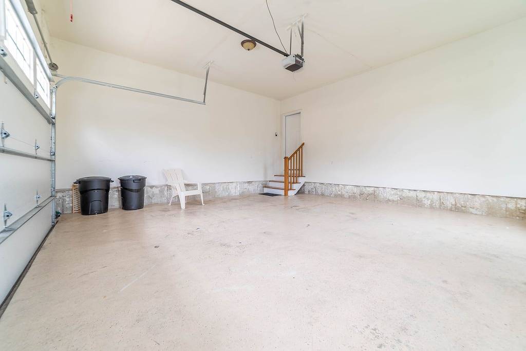 Spacious Luxury Home in the Heart of it All: 5 Bedroom, 5.5 bathrooms in Arlington (VA), Arlington County