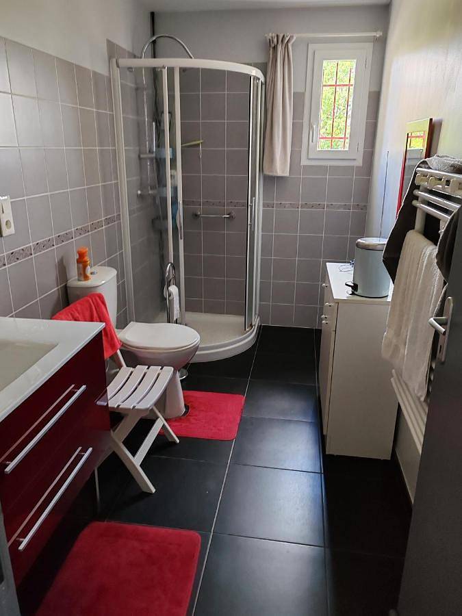 Gîte pour 3 personnes, avec terrasse à Anglade - 2
