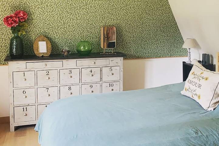 Location de vacances pour 8 personnes, avec jardin à Épaignes - 3