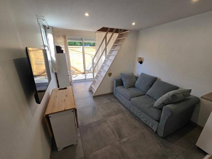 Gîte pour 4 personnes, avec jardin et jacuzzi à Aspremont
