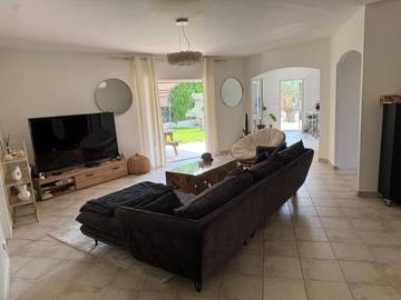Cottage pour 8 personnes, avec jardin et piscine à Caveirac