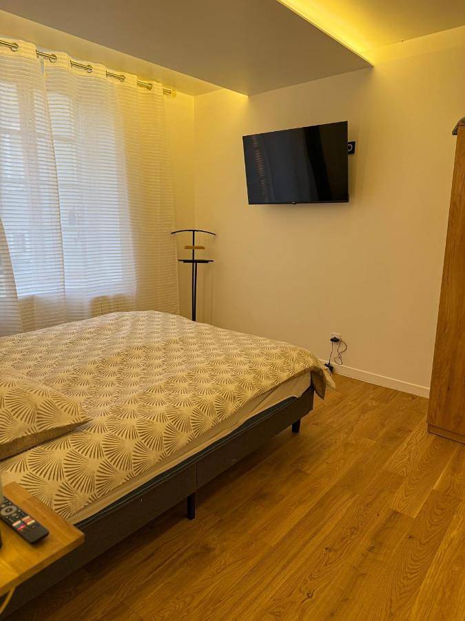 Appartement entier, Two-Bedroom Apartment in Avranches, Côte de la Déroute