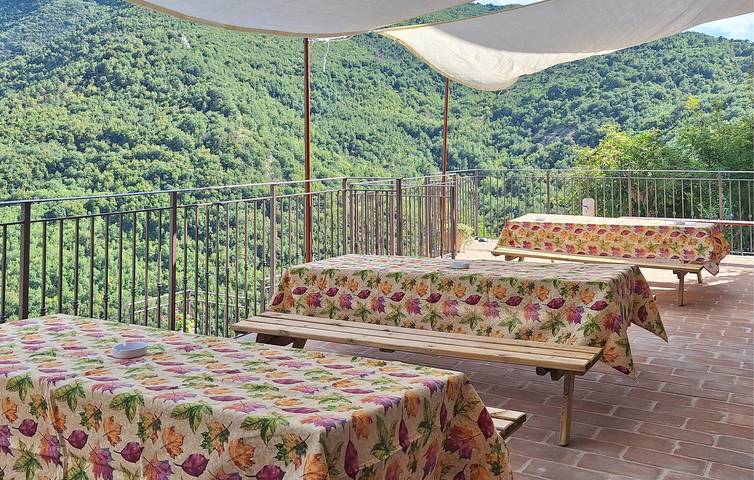 Casa vacanza per 4 persone con terrazza in Fabriano, Provincia di Ancona