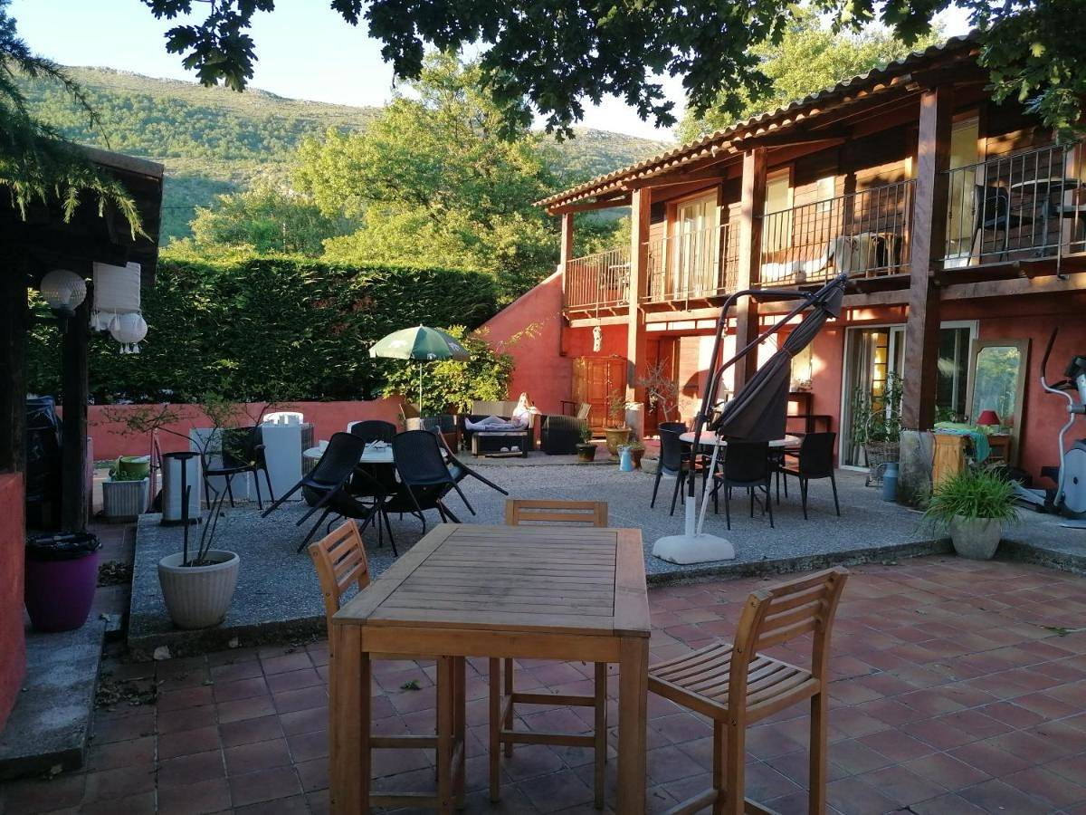 Double Room in Saint-Vallier-de-Thiey, Côte méditerranéenne (France)