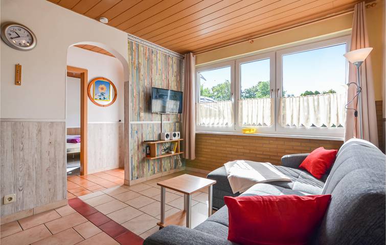 Seeterrassen-Apartment mit Parkplatz - Nähe Restaurants & Stadtzentrum in Klein Nemerow, Groß Nemerow