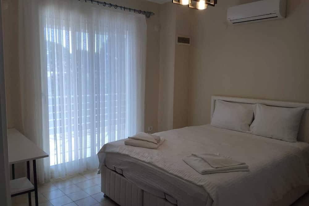 Villa Kumsal - 100 meters to beach in Kusadasi, Provinz Aydın