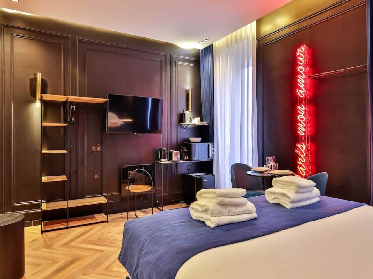 Hel studio-lejlighed, Vidunderlig suite med aircondition i Le Marais Beaubourg in 1st Arrondissement, Paris