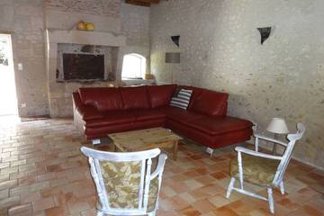Gîte pour 8 personnes, avec terrasse à Mortagne-sur-Gironde