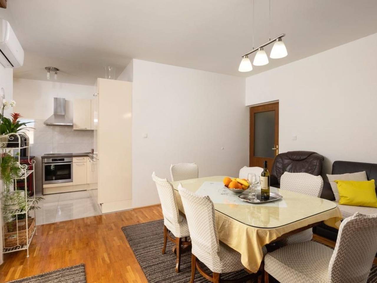 Ganze Wohnung, Coastal Comfort Apartment Teilen Speichern in Podstrana, Split-Dalmatien