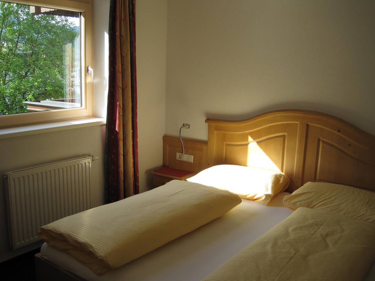 Ganze Ferienwohnung, Doppelzimmer mit Dusche, Wc in Stumm, Ski-Optimal Hochzillertal