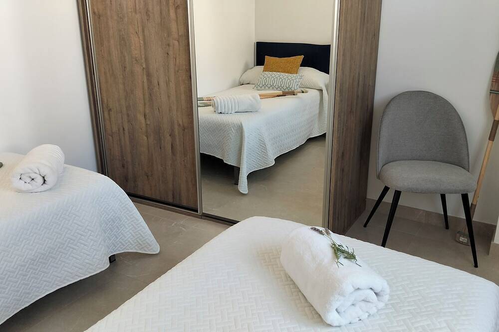 Casa con embarcadero, ideal para familias. in Playa de Gandía, Costa de Valencia