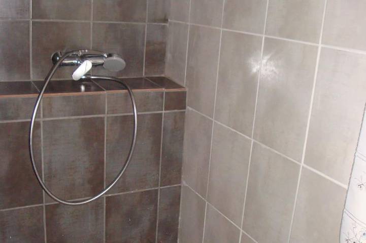 Gîte pour 3 personnes, avec jacuzzi et terrasse à Saint-Gilles - 4