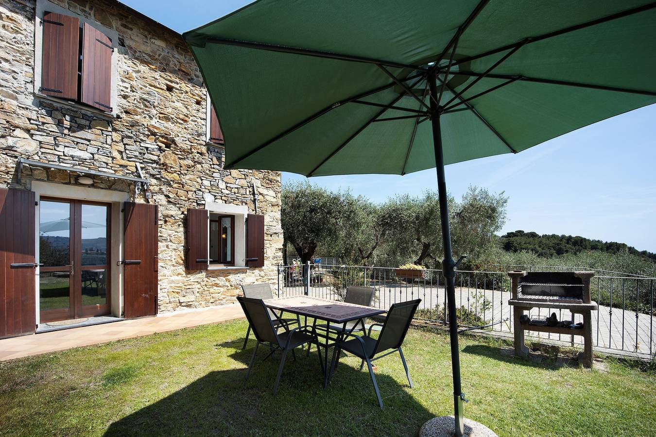 Maison de vacances Casale Filiberto Golfo avec vue sur la mer, jardin et Wi-Fi. in Diano San Pietro, Riviera di Ponente