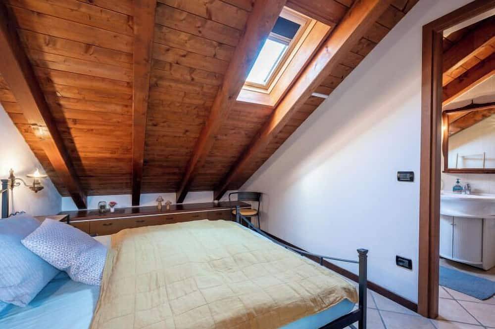 Geheel appartement, Borgo San Giulio by Interhome in Pettenasco, Gemeente Pettenasco