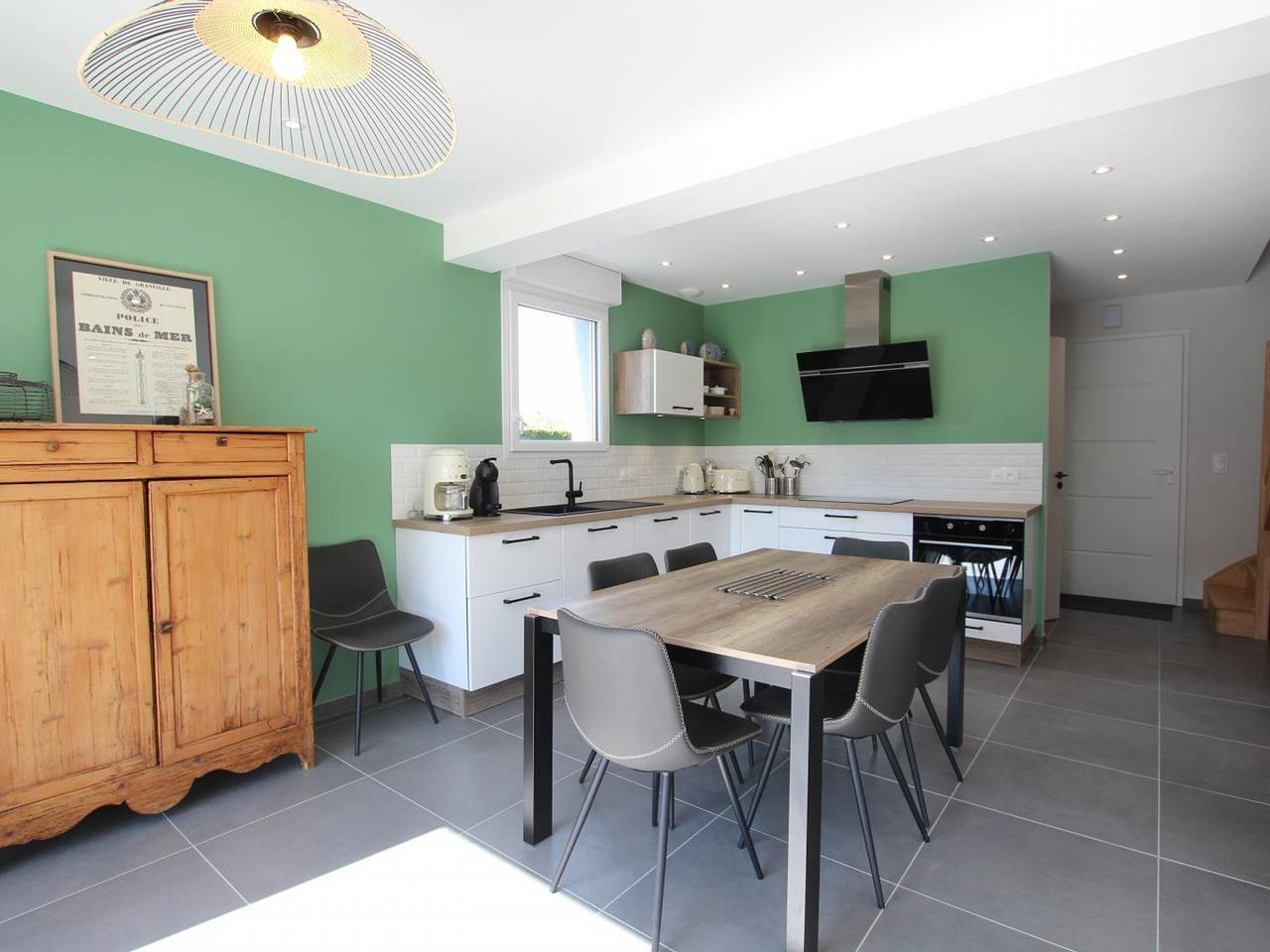 Maison contemporaine proche plage, idéale pour familles in Saint-Jean-de-la-Rivière, Côte de la Déroute