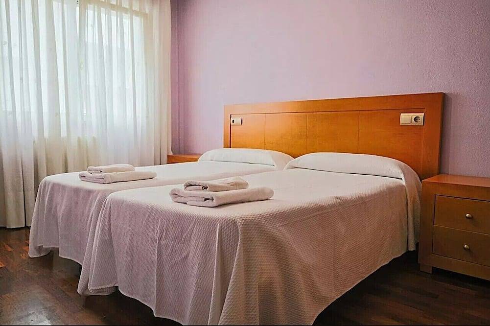 Entire apartment, Apartamento Parque del Sella in Arriondas, Costa Verde (Spain)