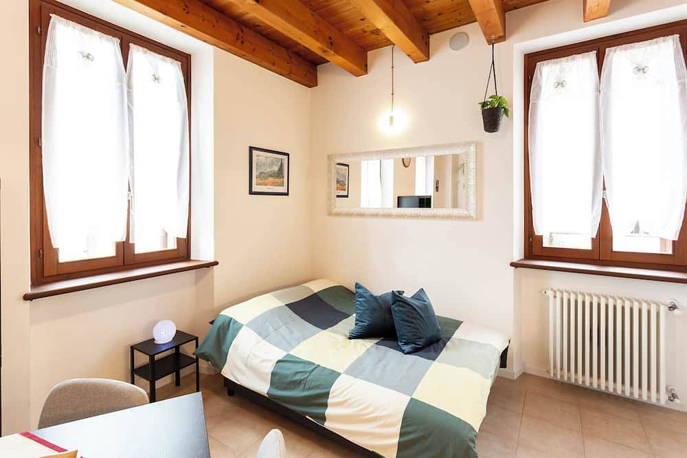 Ganze Wohnung, Feel Welcome Apartment (sleeps 4) in Negrar di Valpolicella, central Verona area in Negrar, Verona Provinz