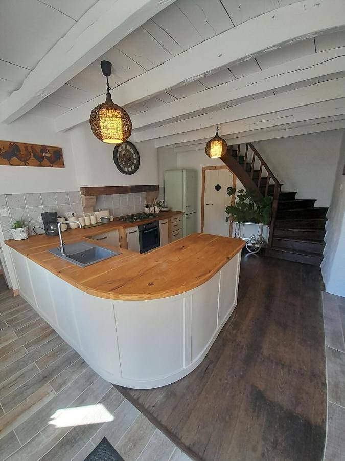 Location de vacances pour 6 personnes, avec vue et jardin à Videix - 2