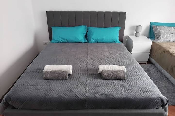 Ganze Wohnung, \"Valeri\" Vacation Rental in Sondrio - Peaceful Stay Near City Center in Sondrio (Stadt), Sondrio