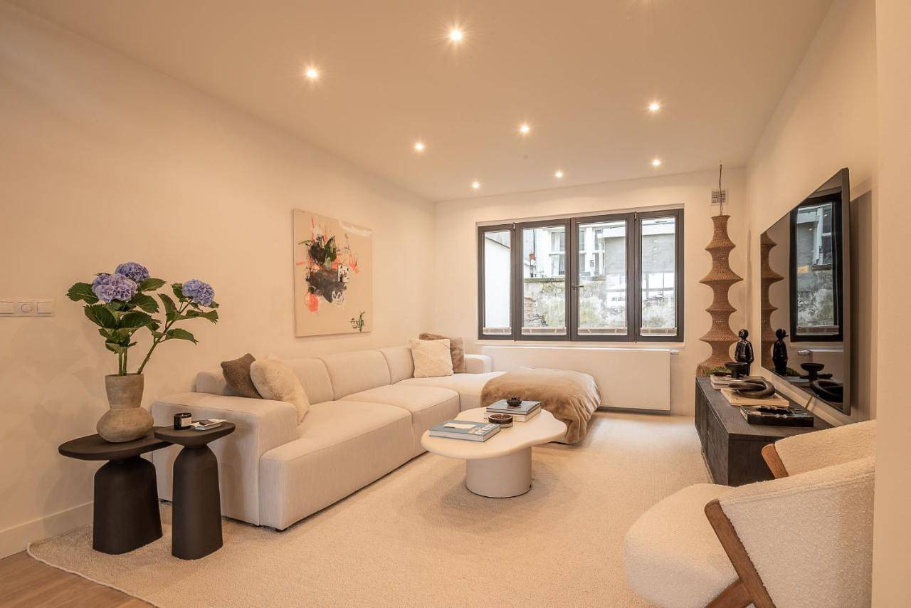 Elegant & unique canal house in famous canal area in Côte hollandaise