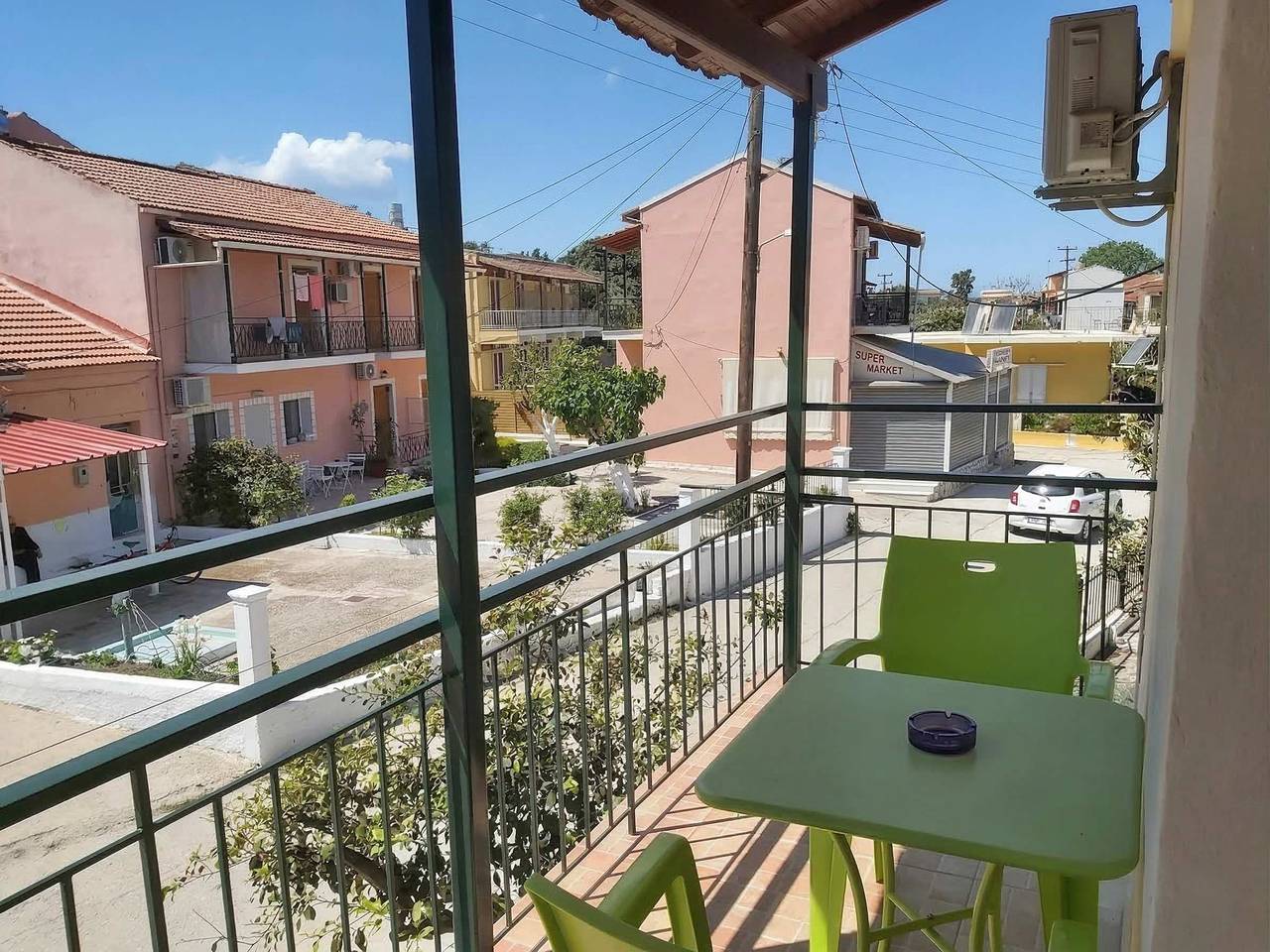 Entire studio, Corfu Frodo Studios, Steps Away from the beach in Kavos, Corfu