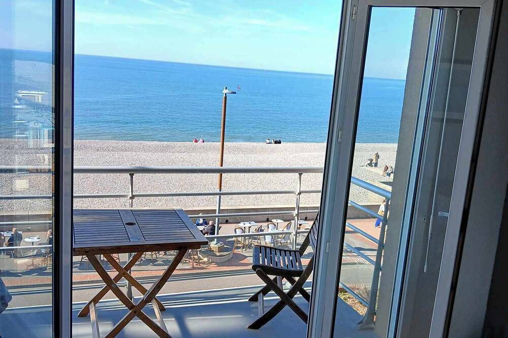 Appartement entier, Face a la mer Corinnepour 2 avec parking, balcon, ascenseur in Mers-les-Bains, Région d'Abbeville