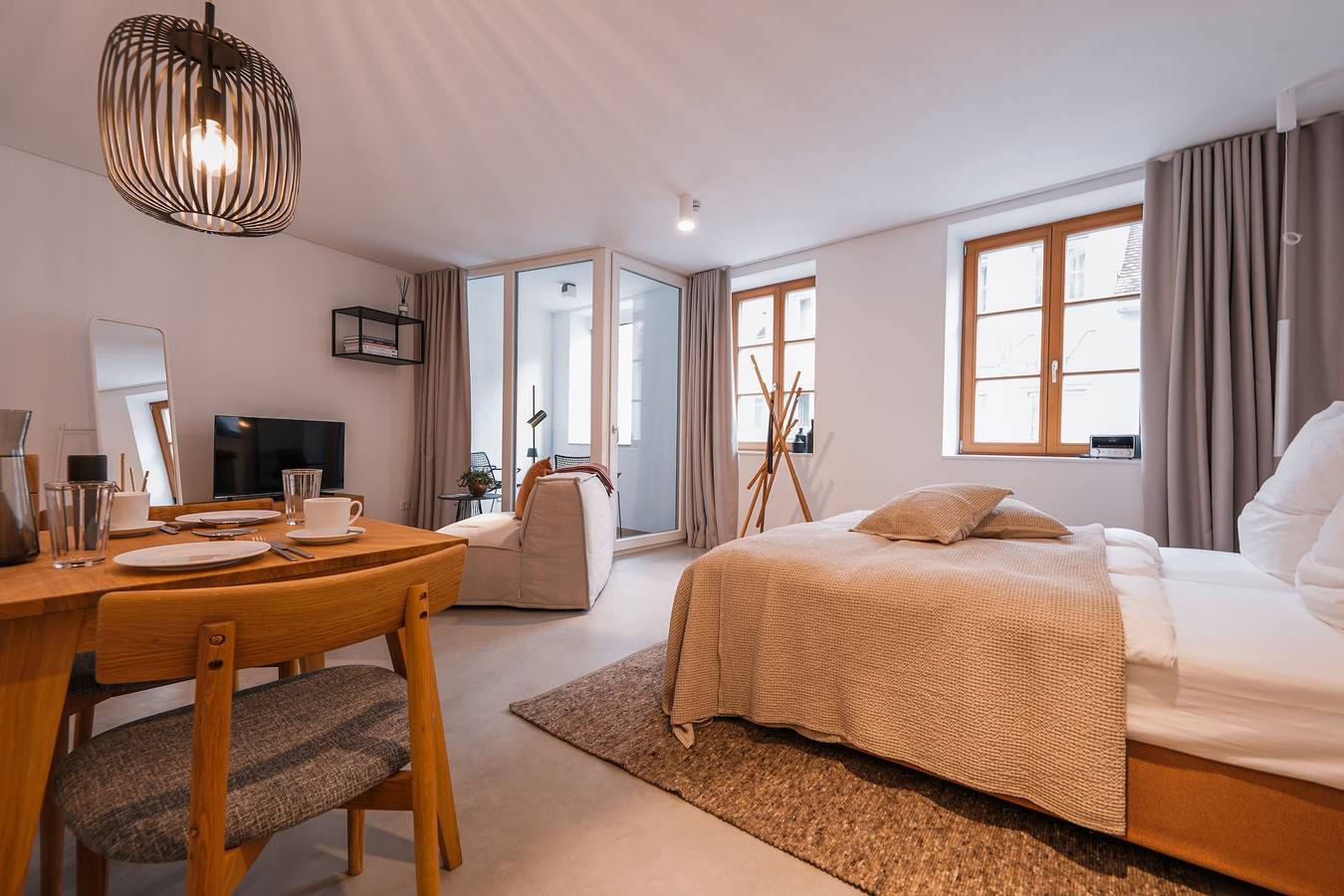 Ganze Wohnung, Apartment '2 Personen' mit überdachter Loggia im 2. Obergeschoss in unmittelbarer Seenähe in Überlingen, Region Bodensee-Oberschwaben