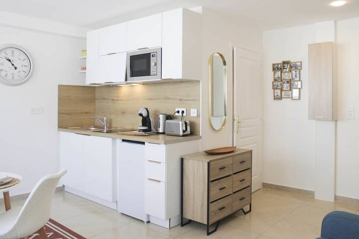 Ganzes Studio, Studio für 2 Personen mit Balkon in Bagnolet, Seine-Saint-Denis