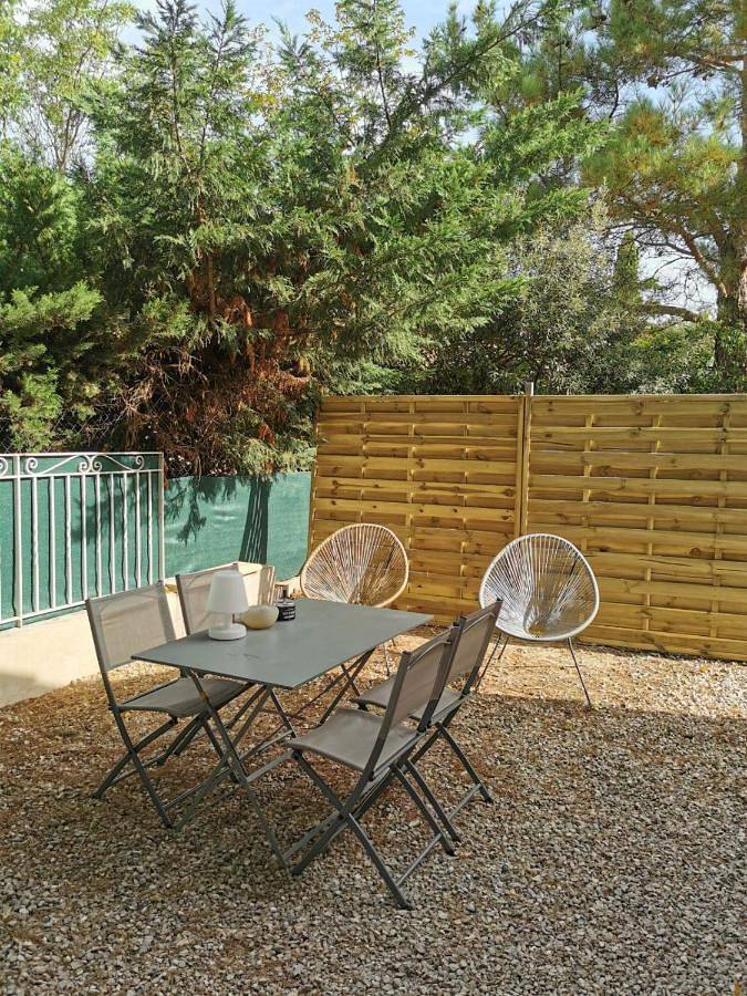 Gîte pour 2 personnes, avec terrasse et jardin, animaux acceptés à Châteauneuf-de-Gadagne - 2