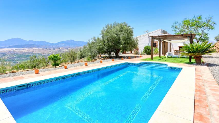 Casa de vacaciones para 4 personas, con Balcón/Terraza y Piscina en Álora