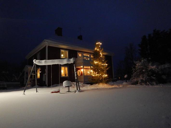 Location de vacances pour 6 personnes, avec sauna ainsi que terrasse et jardin à Jokkmokk - 3
