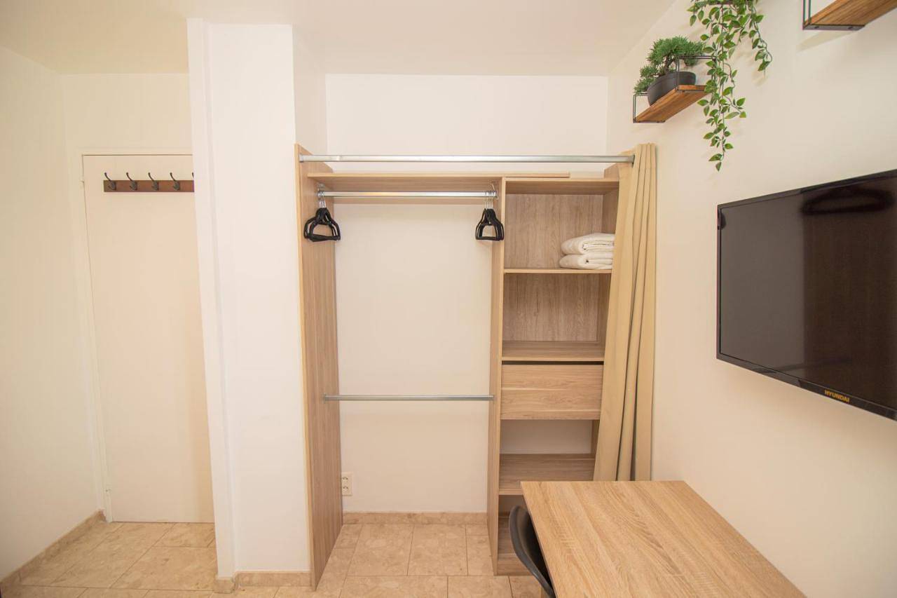 Appartement de vacances entier, La Garden Room Logement en Colocation in Le Plessis-Robinson, Hauts-de-Seine
