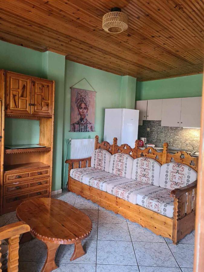 Apartment for 5 people, with garden and view, with pets in Riviera