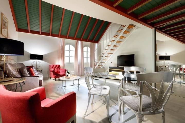 Apartamento para 4 personas, con jardín y piscina en Sanlúcar la Mayor