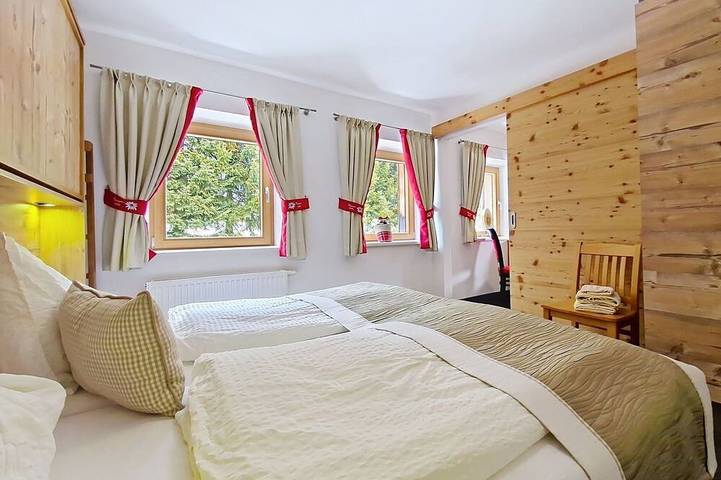 Ganze Wohnung, Schöne Wohnung für 2 Leute mit  W-Lan, Tv und Terrasse in Tuxer Alpen, Navis