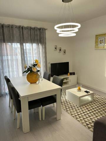 Gîte pour 6 personnes, avec terrasse dans Pombal