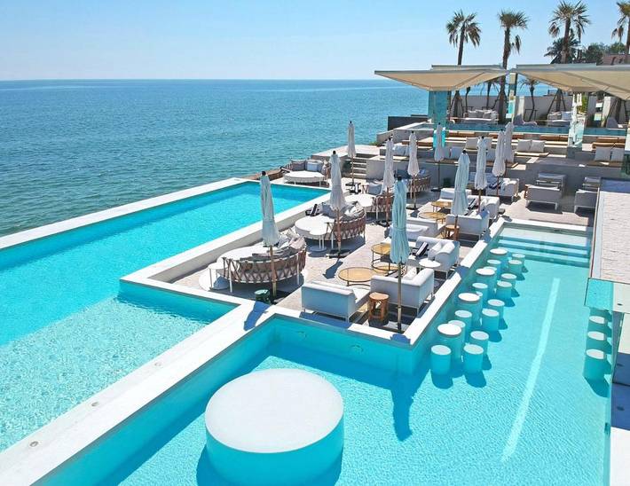 Hotel for 2 personer, med udsigt og pool samt terrasse i Hua Hin