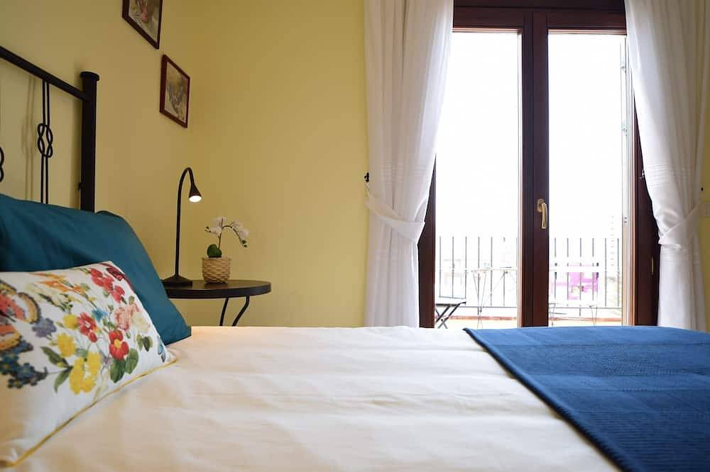 La Mar Salá, Punta del Hidalgo in Punta del Hidalgo, San Cristóbal de La Laguna