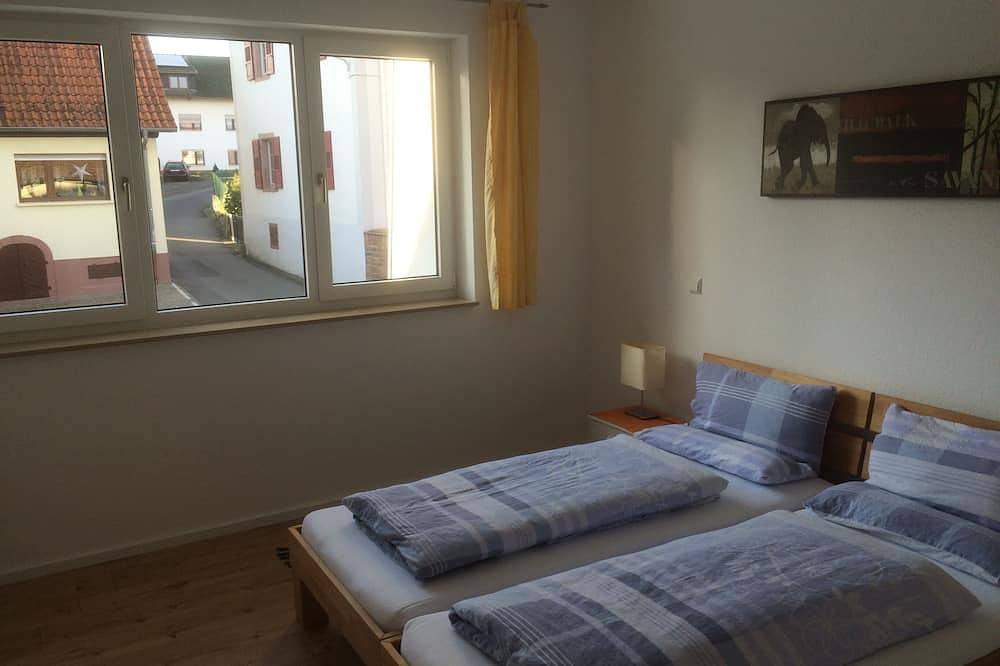 Ganze Wohnung, Herzlich Willkommen  Großzügig geschnittene Ferienwohnung für 1-5 Person in Bammental, Kraichgau