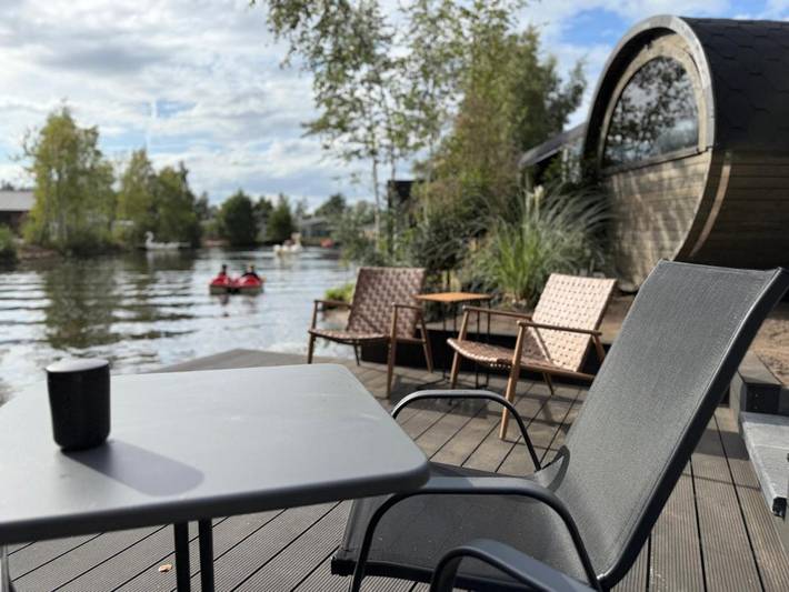 Zelt für 4 Personen, mit Whirlpool und Terrasse sowie Garten und Sauna in Bourtanger Moor