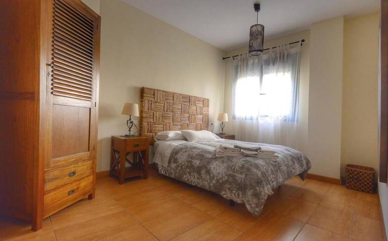 Apartamento de vacaciones para 15 personas, con jardín, Se admiten mascotas en La Vera - 2