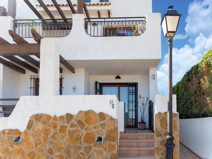 Ferienwohnung für 6 Personen, mit Pool und Garten sowie Terrasse - 1